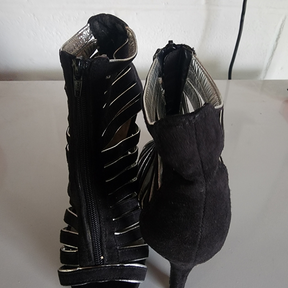 Elle Black and silver heels